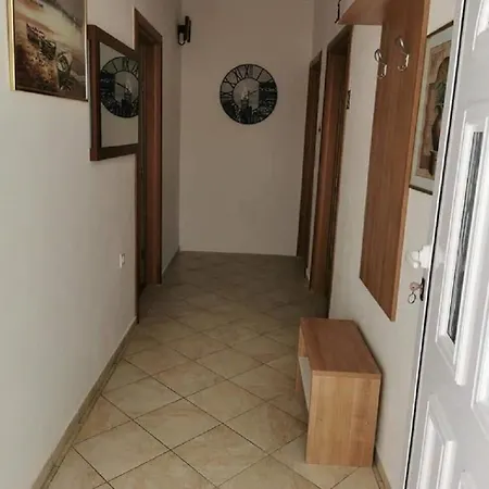 Apartments Marija Apartment *