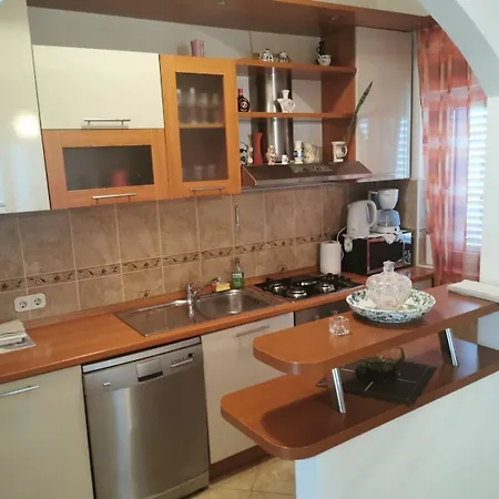 Apartments Marija Apartment *