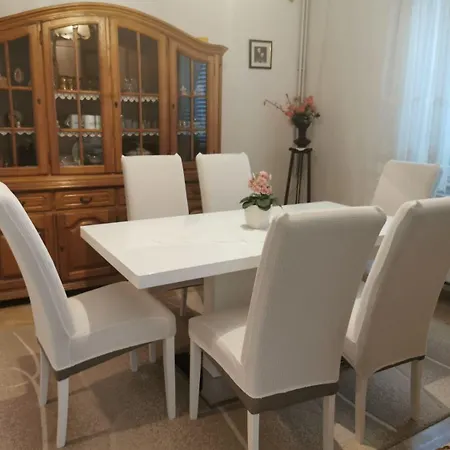 Apartments Marija * Трогир